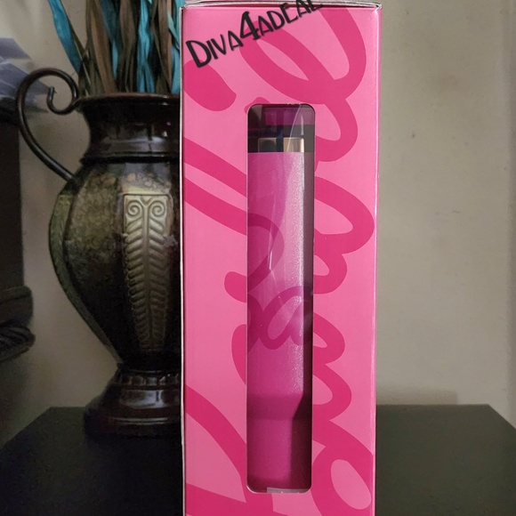 Stanley Barbie Icon 40oz Quencher Tumbler - Picture 6 of 7